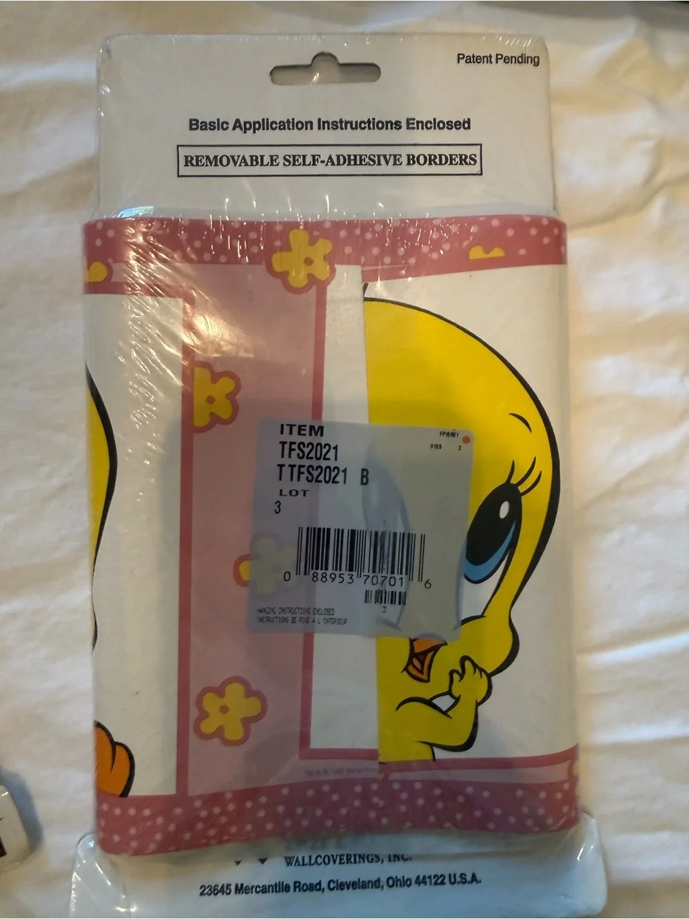 Warner Bros. Tweety Pink and Yellow Baby Looney Tunes Self-Adhesive Border